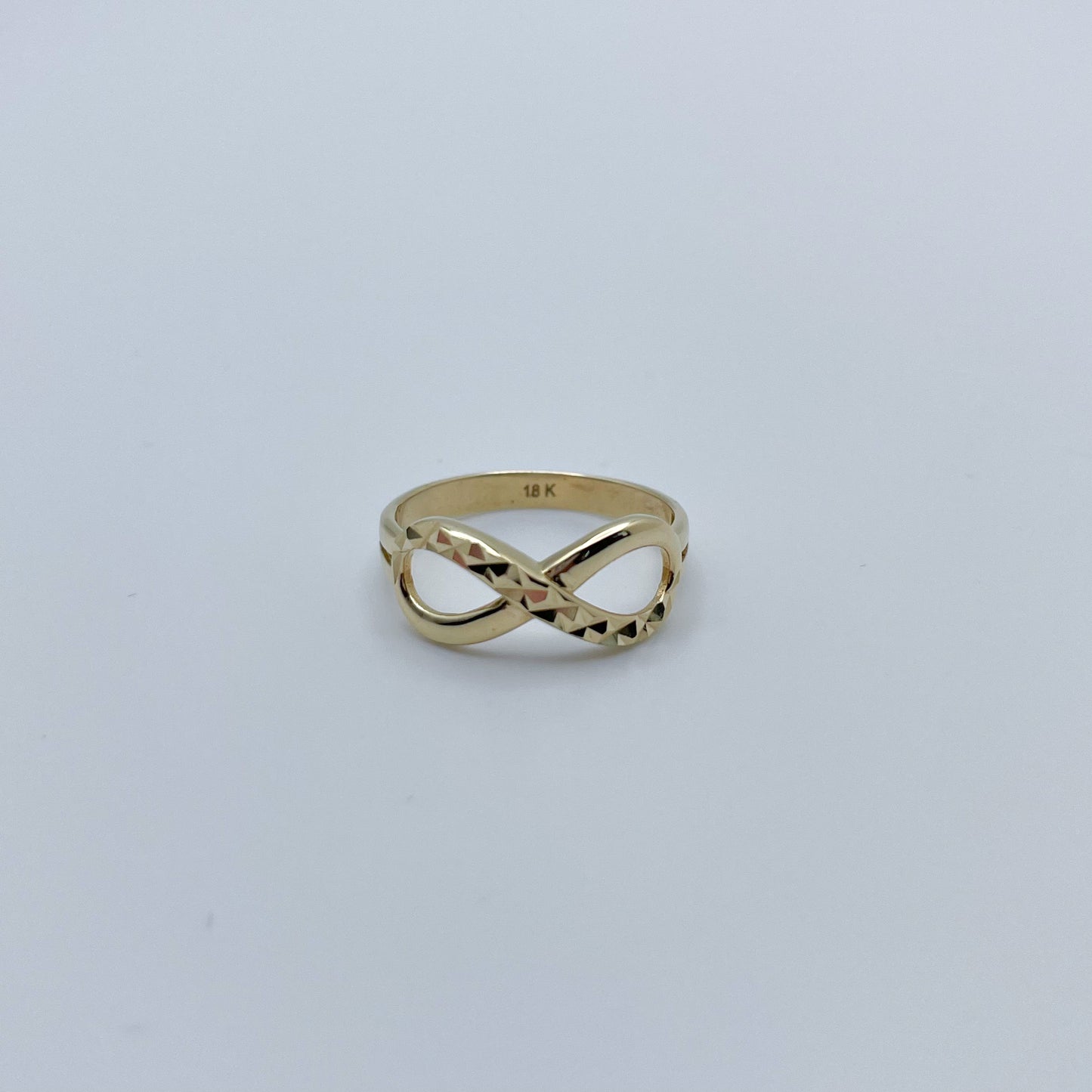 18K Honor Infinity Ring
