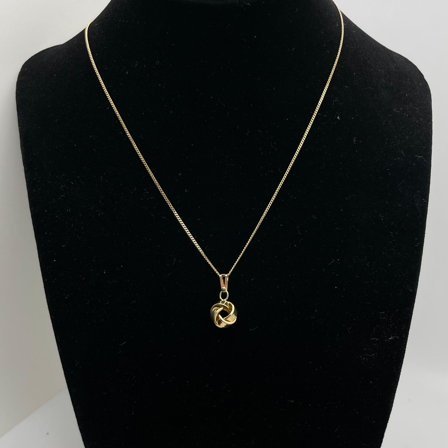 18K Love Knot Necklace